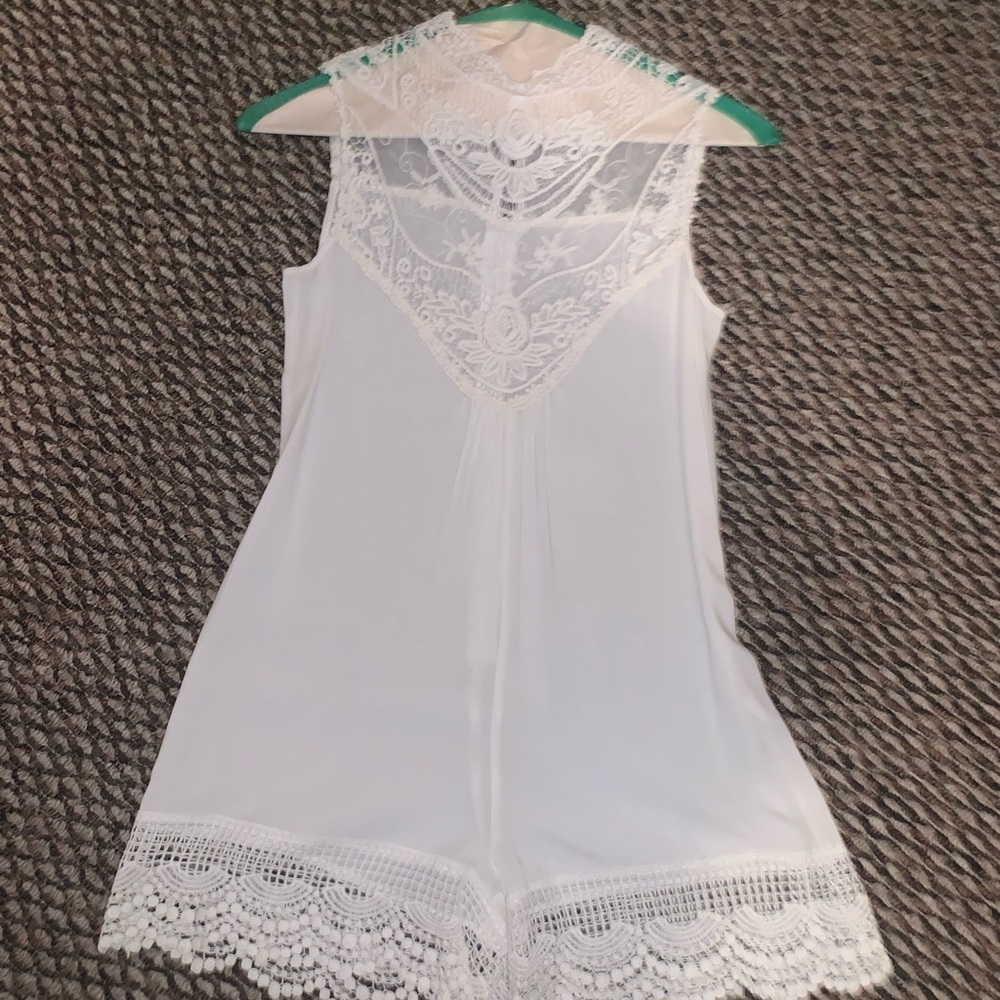 Lace playsuit/romper